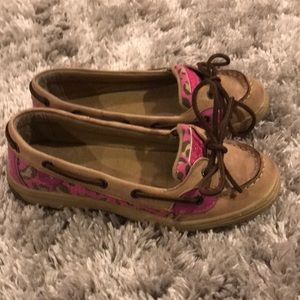 Women’s pink leopard sperry, size 5 slip on